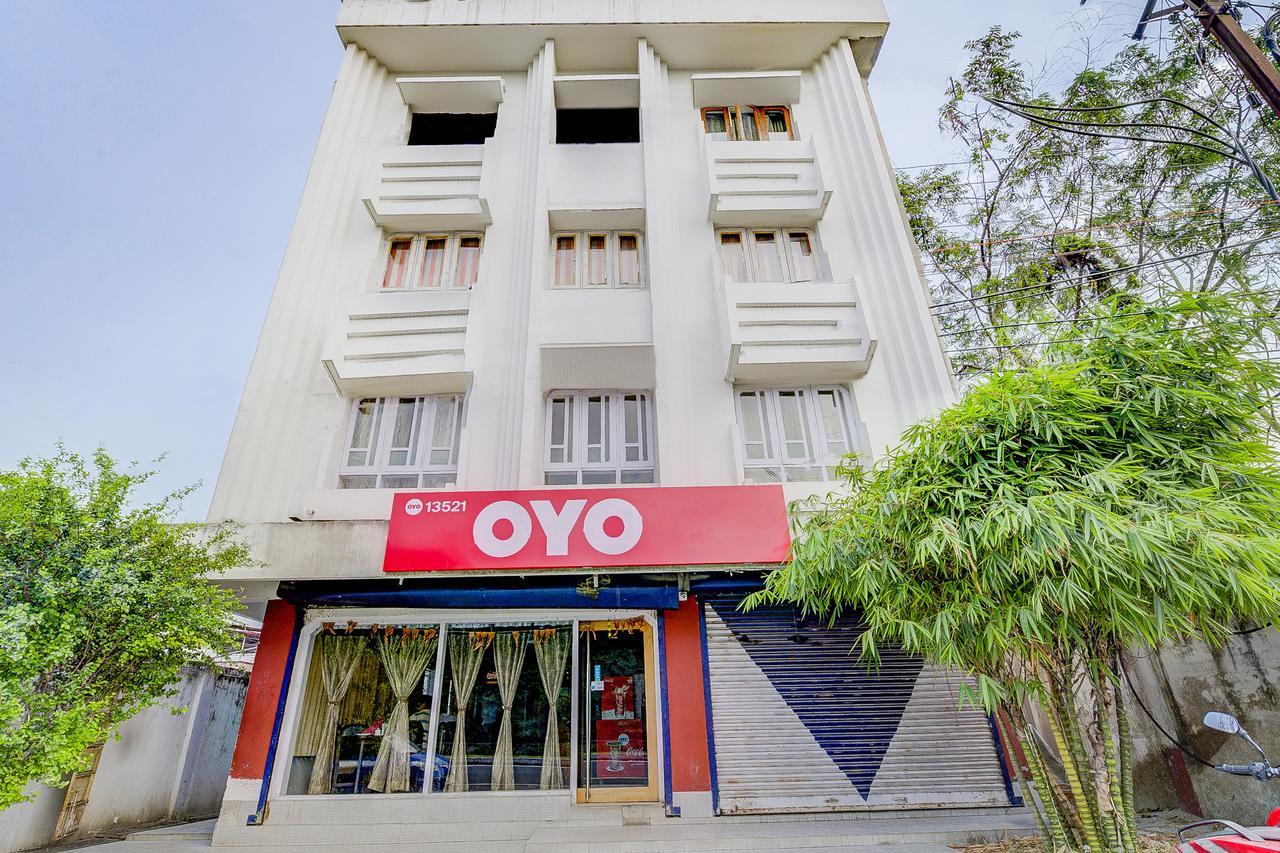 Oyo 13521 Sudhriti Hotel Siliguri Luaran gambar