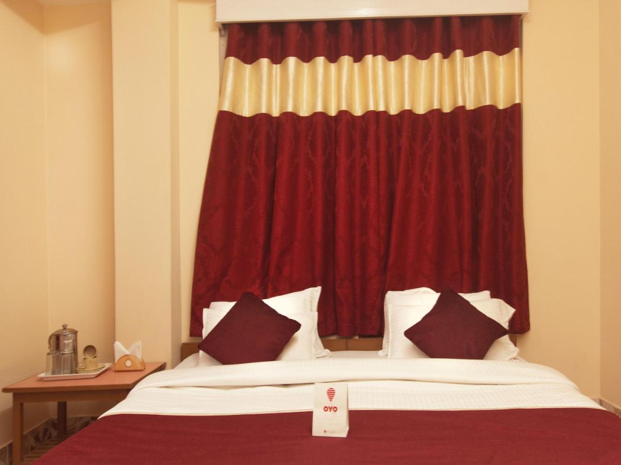 Oyo 13521 Sudhriti Hotel Siliguri Luaran gambar