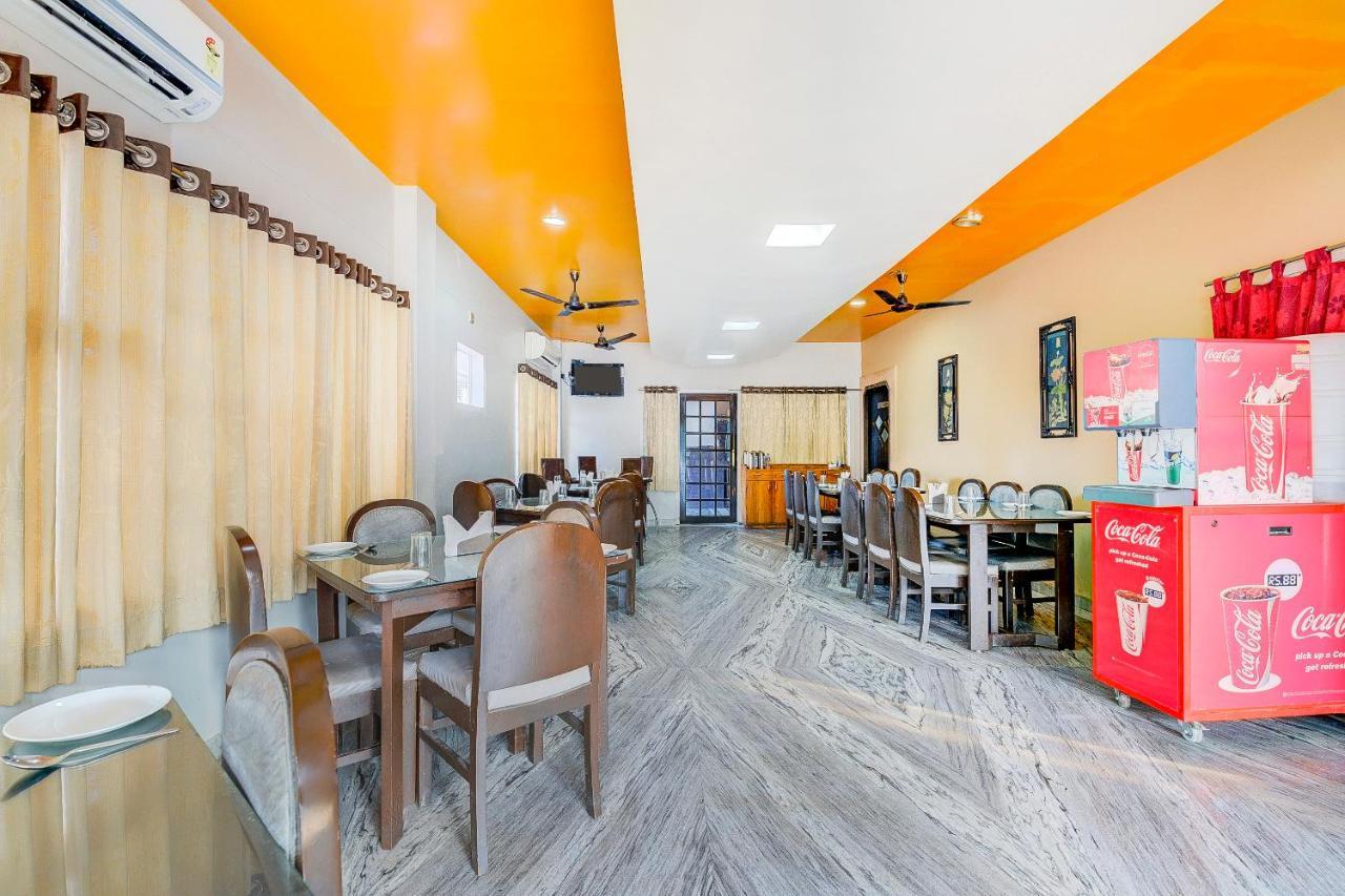 Oyo 13521 Sudhriti Hotel Siliguri Luaran gambar