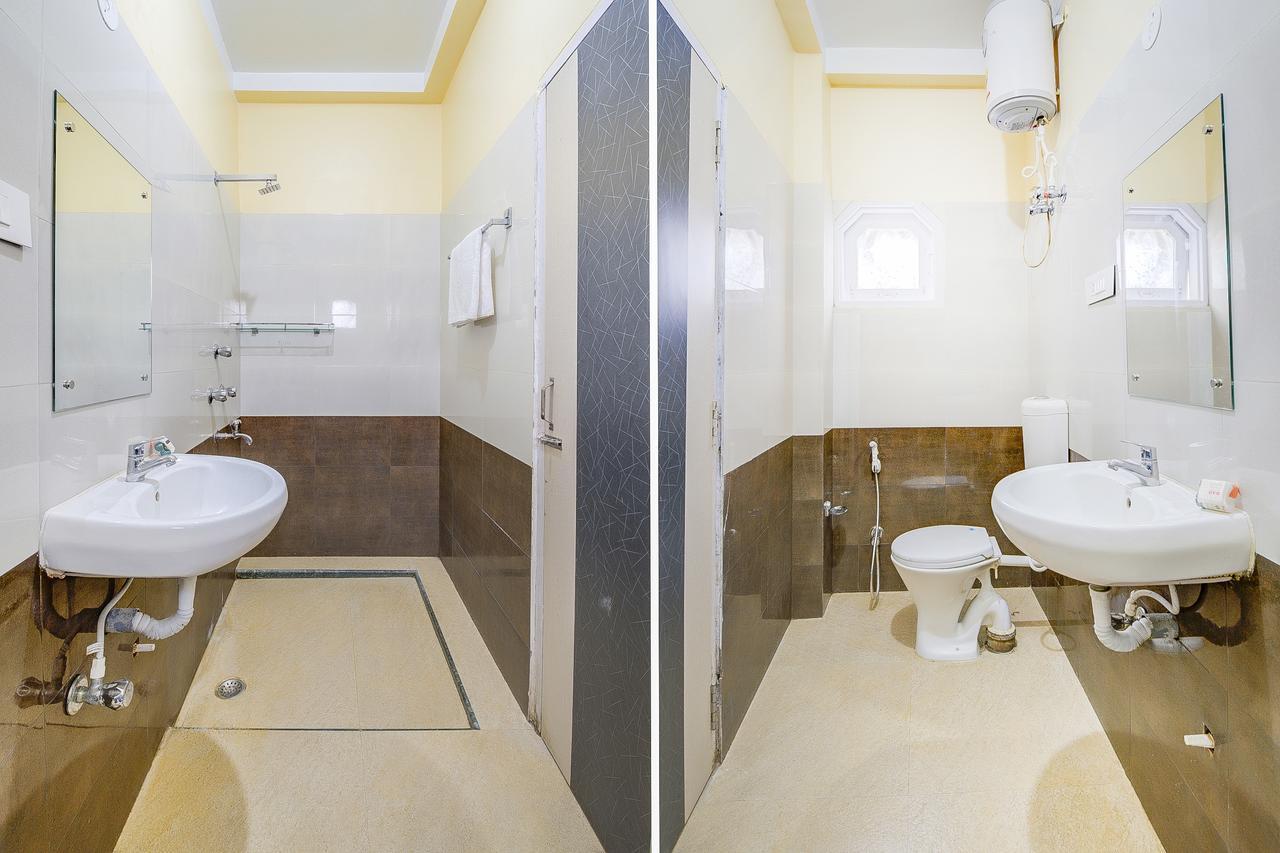 Oyo 13521 Sudhriti Hotel Siliguri Luaran gambar