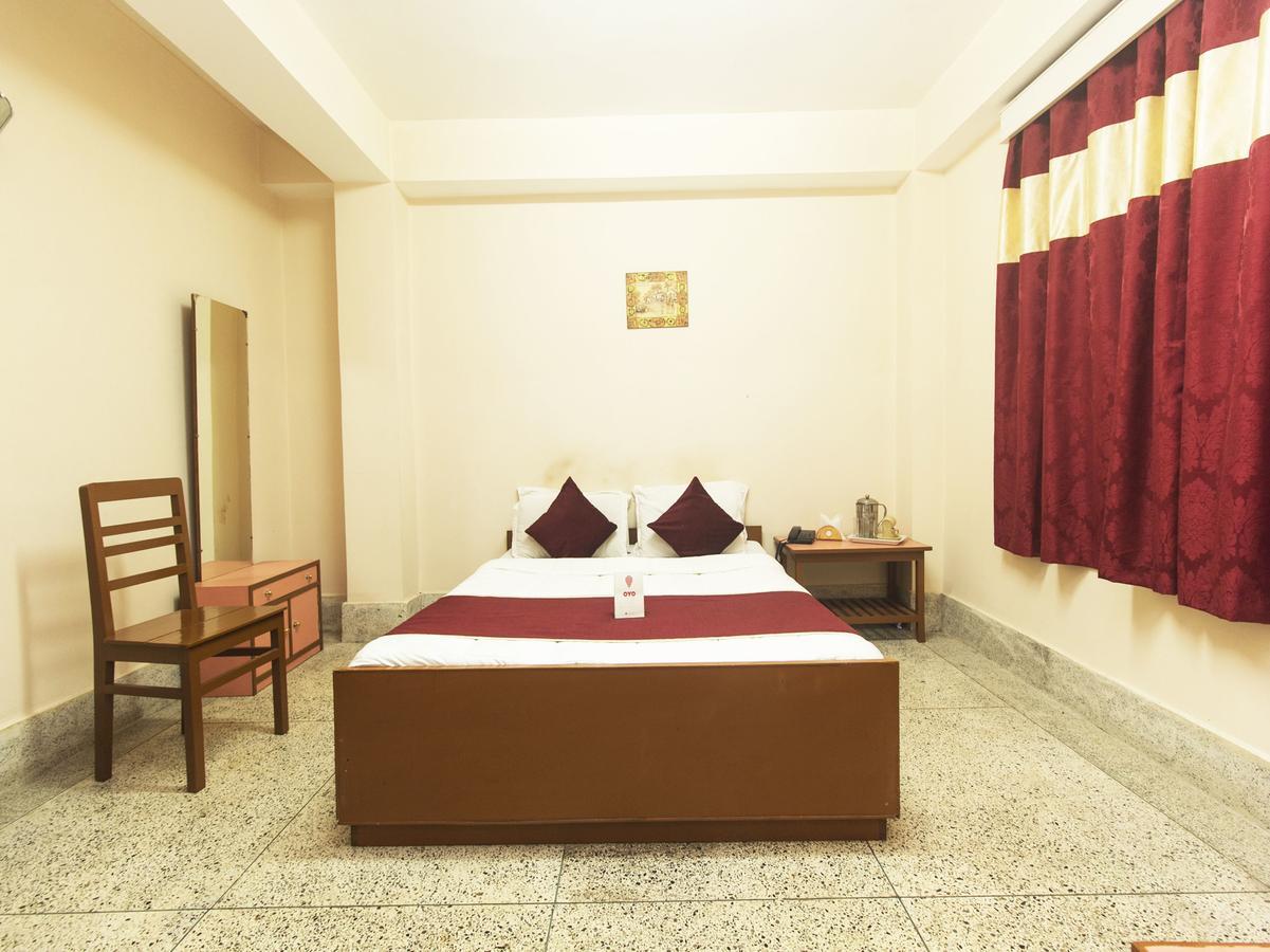 Oyo 13521 Sudhriti Hotel Siliguri Luaran gambar